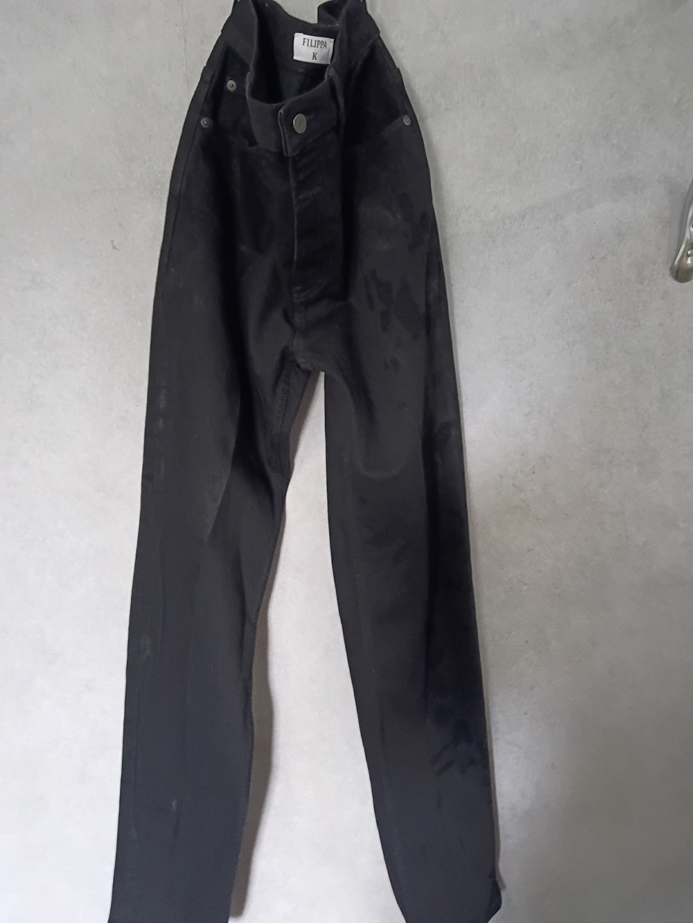 Black Women's High-Waist Jeans